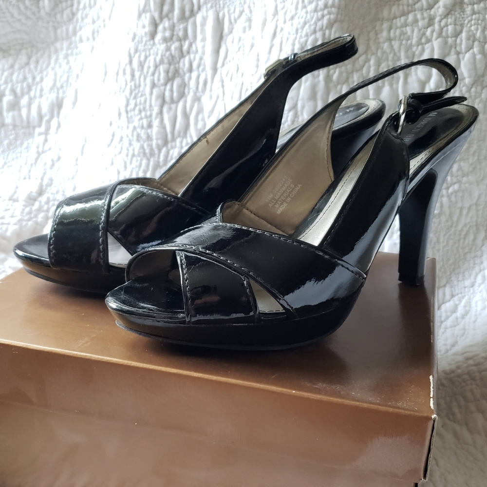 Audrey Brooke Tupelo black patent 5" heels | W11US